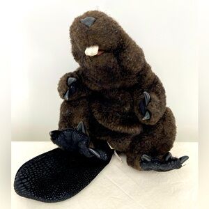 Folkmanis Beaver Puppet very Realistic Looking 12” plus tail‎
